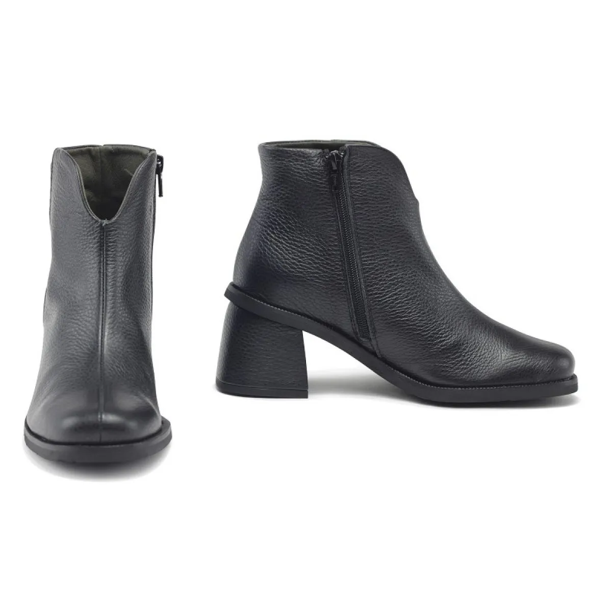 Bottines basses en cuir talon bottier - Noir