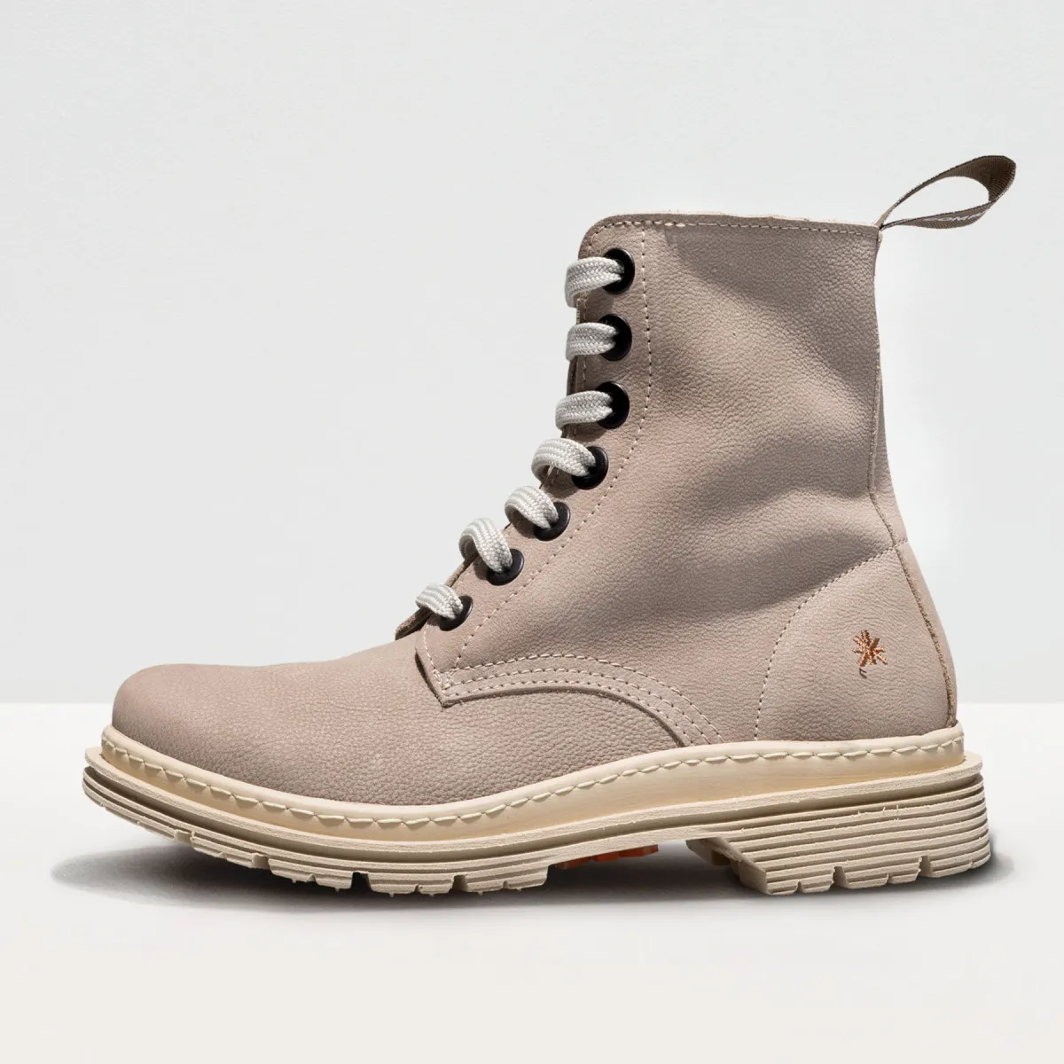 Bottines à lacets style rangers en nubuck - Beige