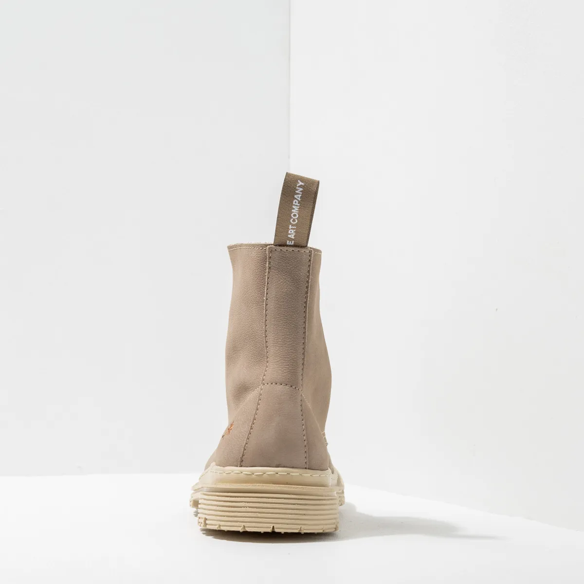 Bottines à lacets style rangers en nubuck - Beige